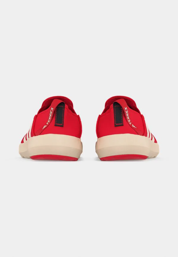 Унисекс походные ботинки без шнурков Adidas Terrex, Pure Ruby/Chalk White/Semi Impact Orange — фото 4