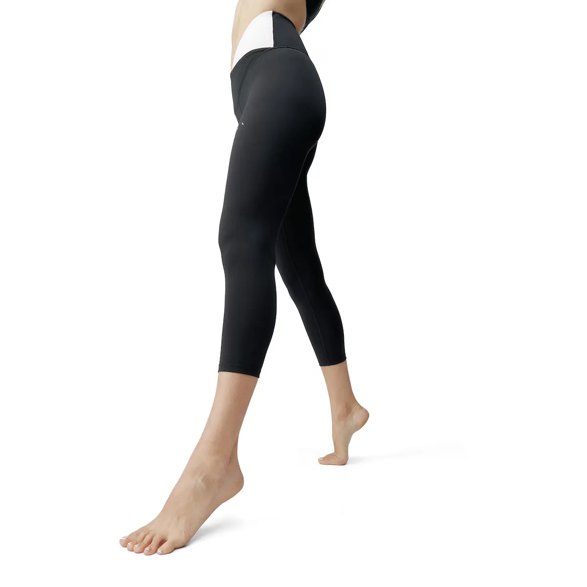 

Женские леггинсы Cleo Born Living Yoga, черный/белый