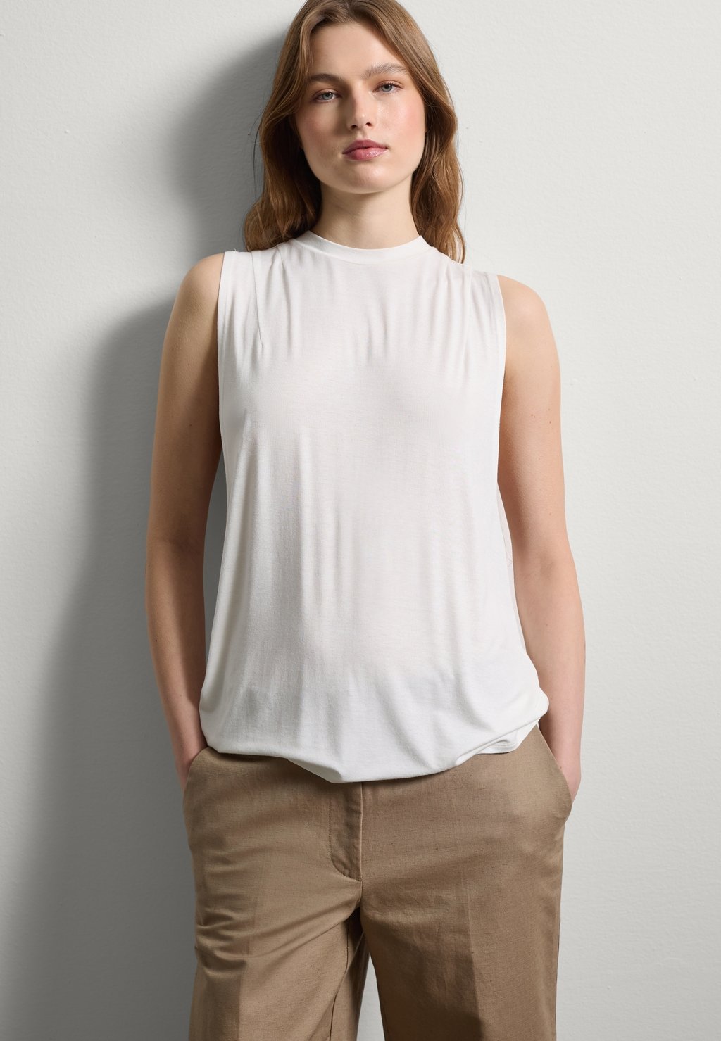 

Топ BOXY-FIT TANK Stefanel, белый