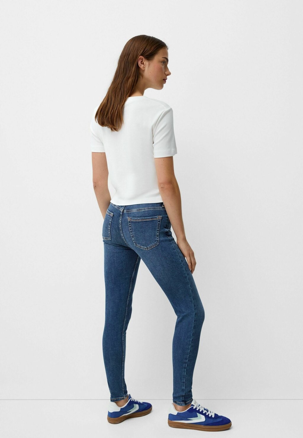 

Джинсы облегающие RISE Bershka, темно-синий