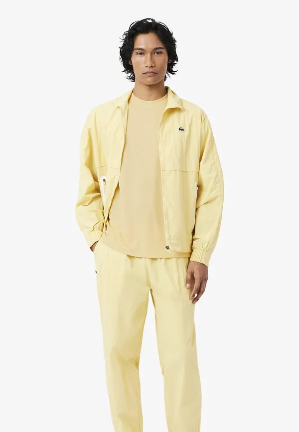 Простая футболка Lacoste, Jaune-Zcm — фото 4