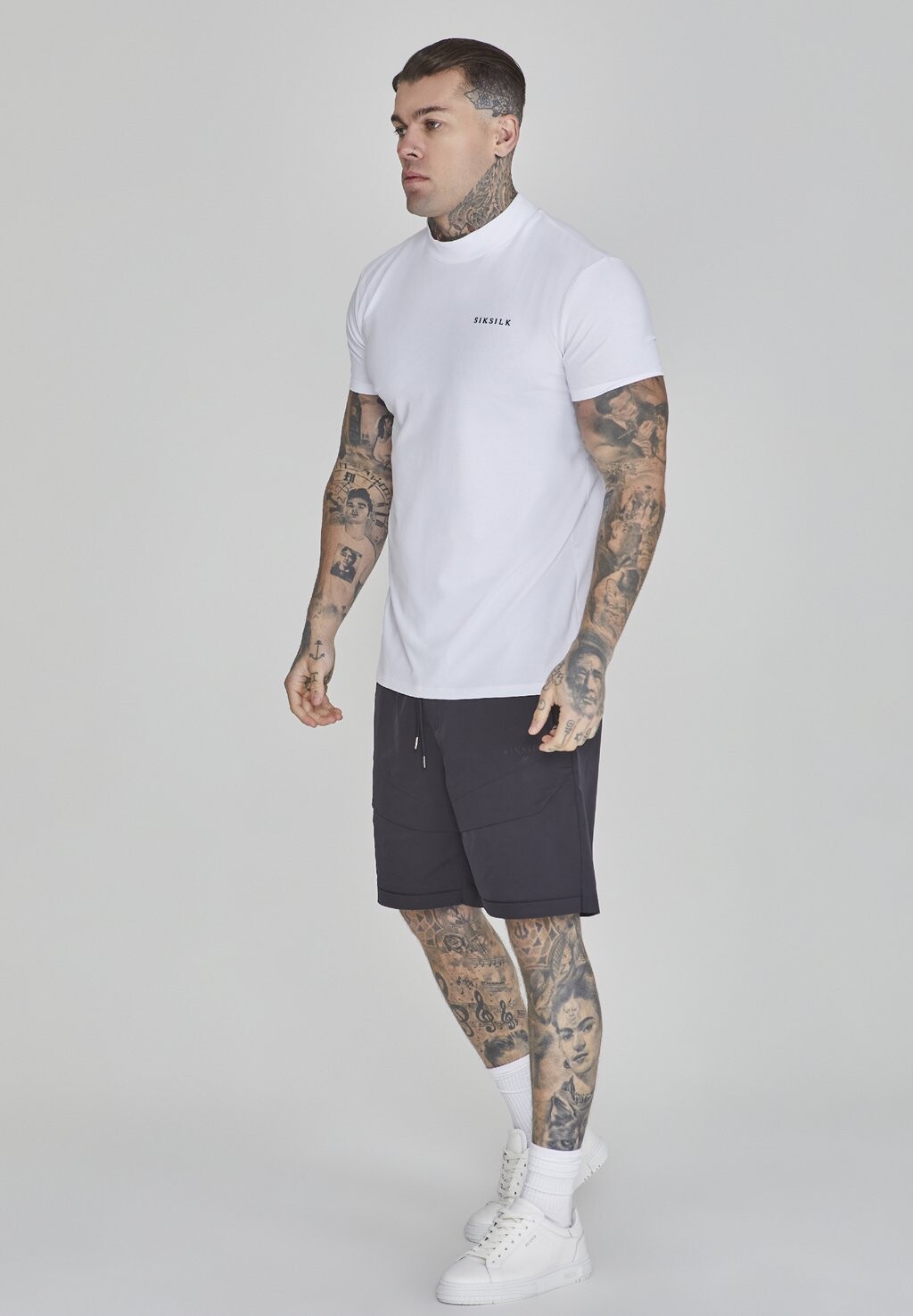 

Базовая футболка Muscle Fit SIKSILK, белая