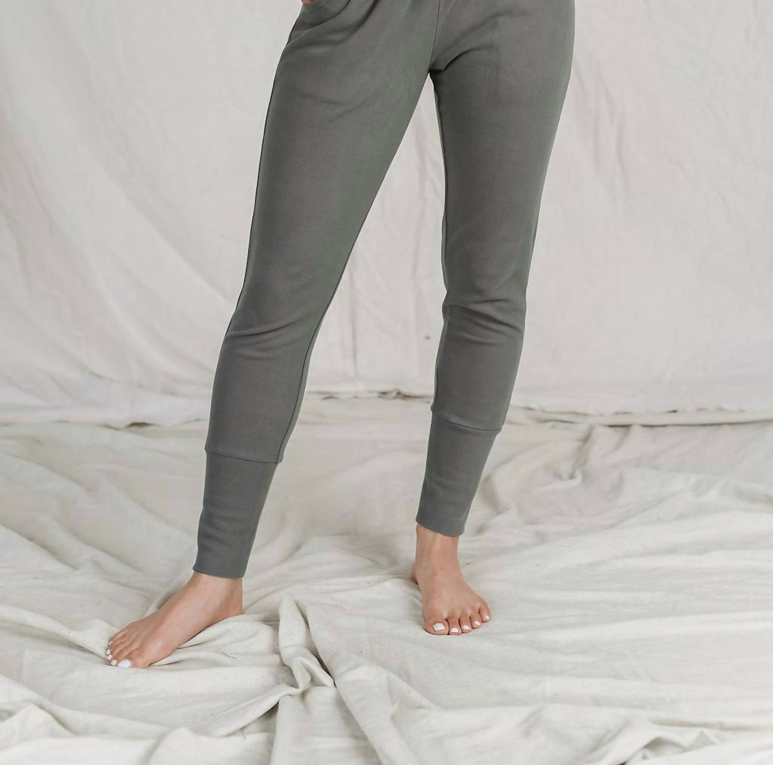 

Спортивные флисовые брюки в стиле Wanderlust AMPERSAND AVE