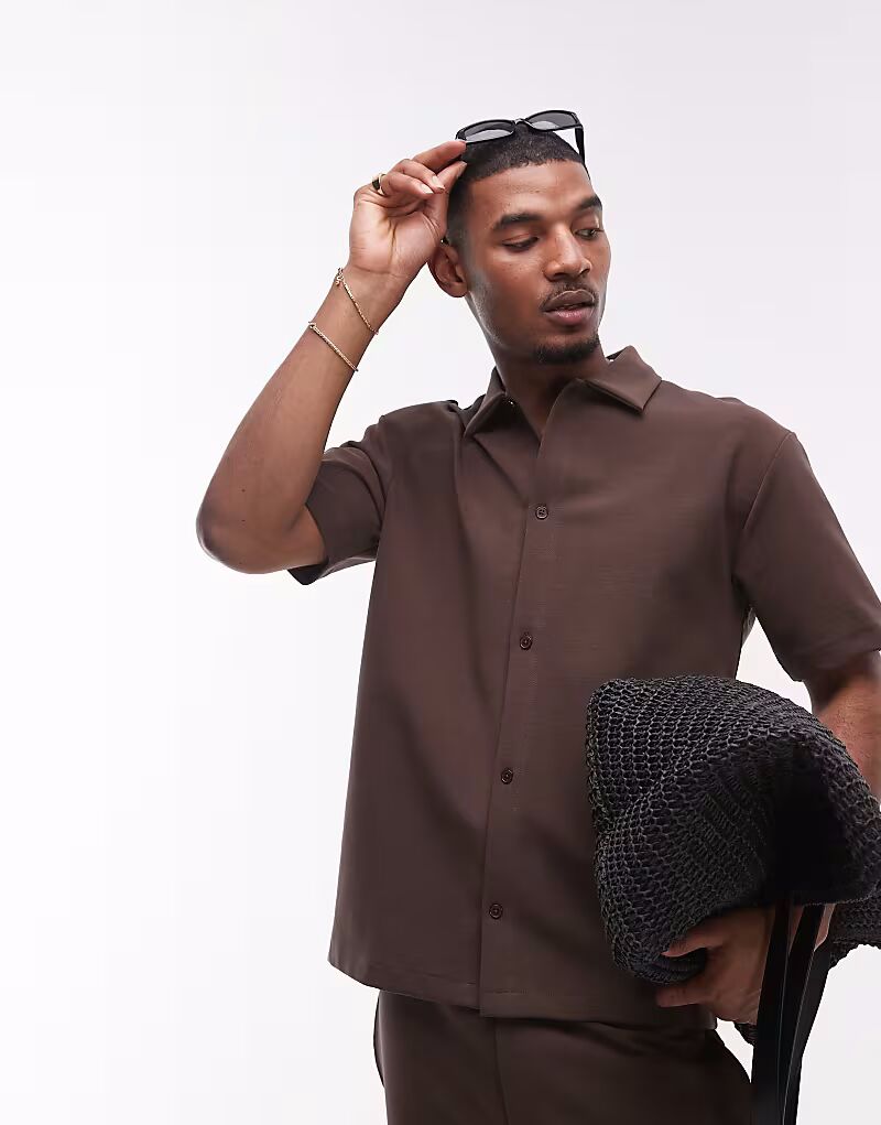 

Футболка Topman premium oversize на пуговицах из трикотажного джерси коричневого цвета