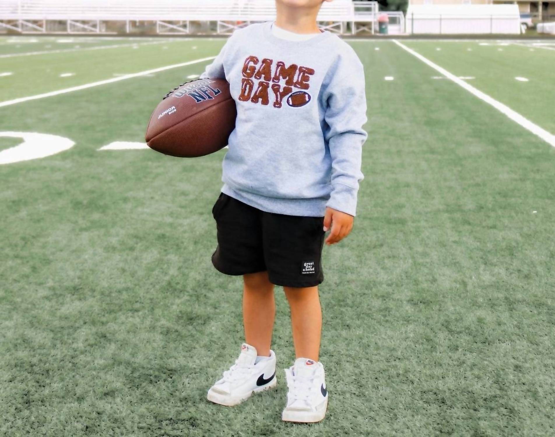 

Свитшот Game Day в сером цвете SWEET wink, серый