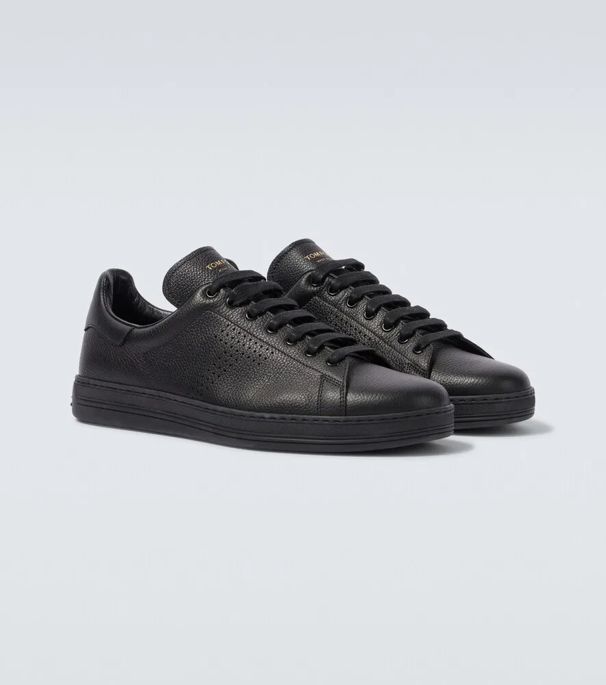 Перфорированные кожаные кроссовки Warwick Tom Ford, черный