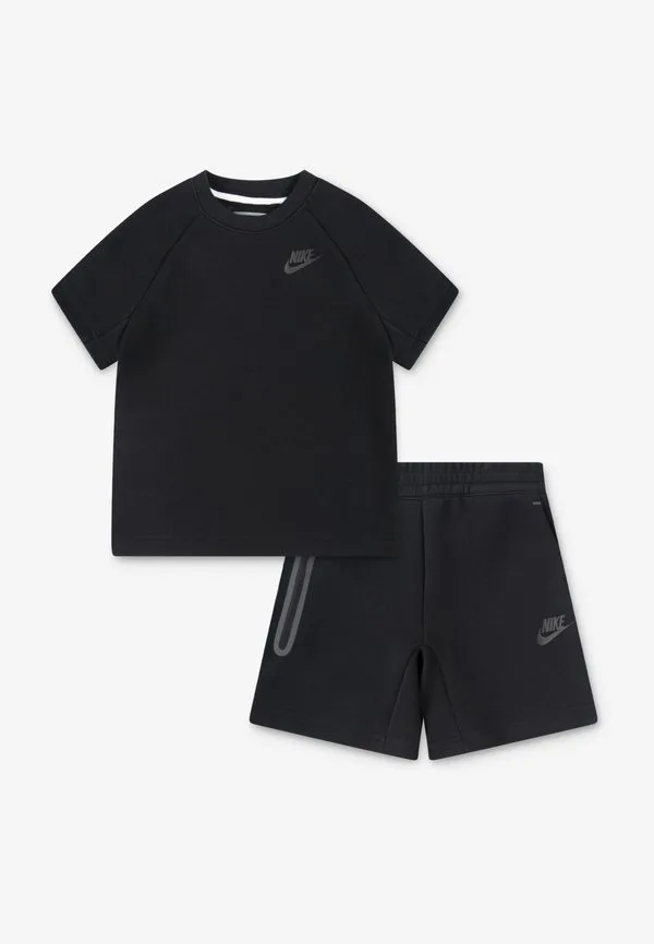 Футболка с принтом в стиле техно Nike Sportswear, Black