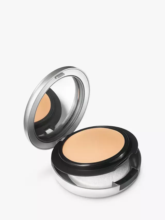 Тональная основа Studio Fix Tech Cream-To-Powder MAC, Nw15