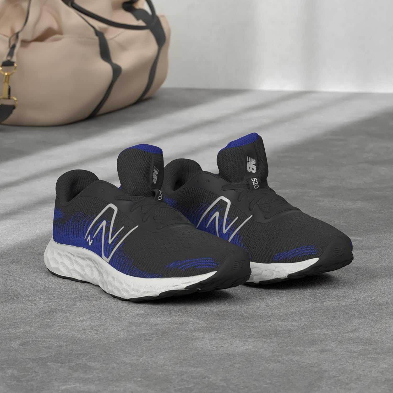 Мужские кроссовки New Balance 520 V8, белый/черный/синий — фото 2
