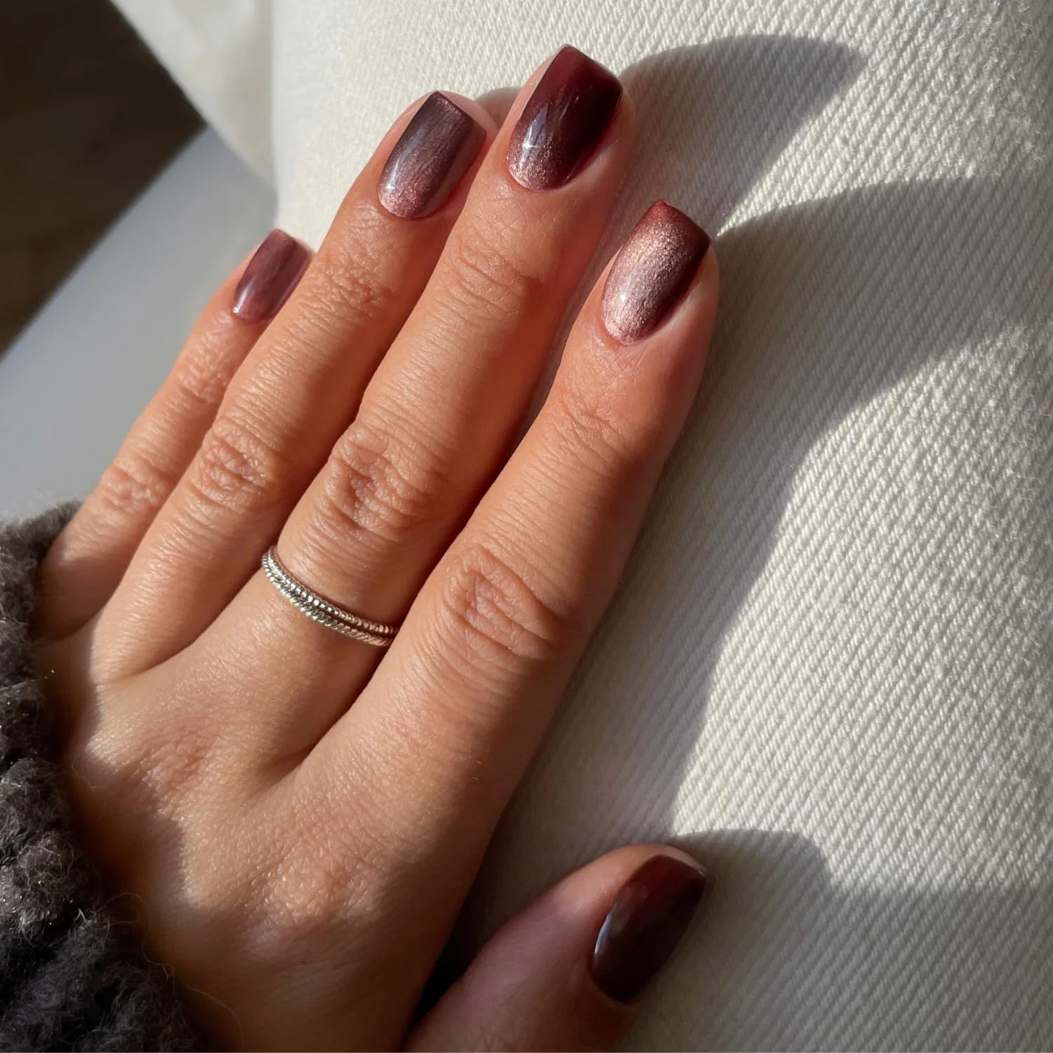 УФ-гель-лак для ногтей «965 Chocolate Gloss» от Semilac Semilac, 965 Chocolate Gloss — фото 4