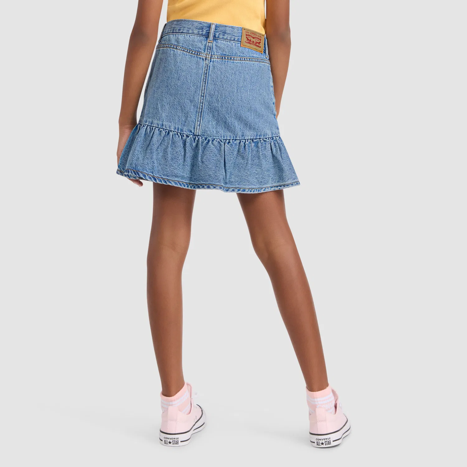 Джинсовая юбка-шорты с оборками для девочек 7-16 лет Levi's, Medium Wash — фото 2