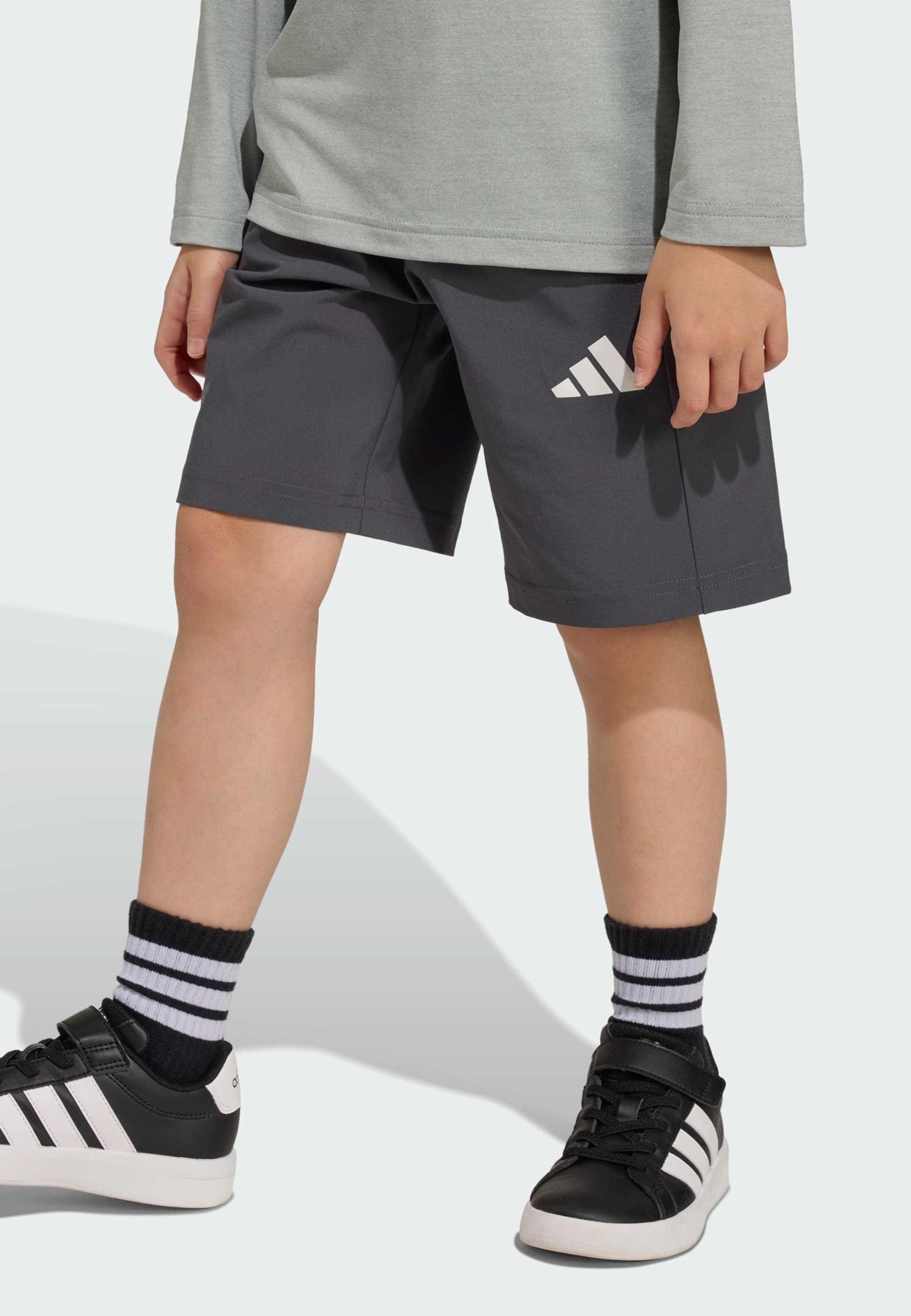 Adidas Sportswear Спортивный костюм 'Goto' в цвете антрацит, светло-серый — фото 4