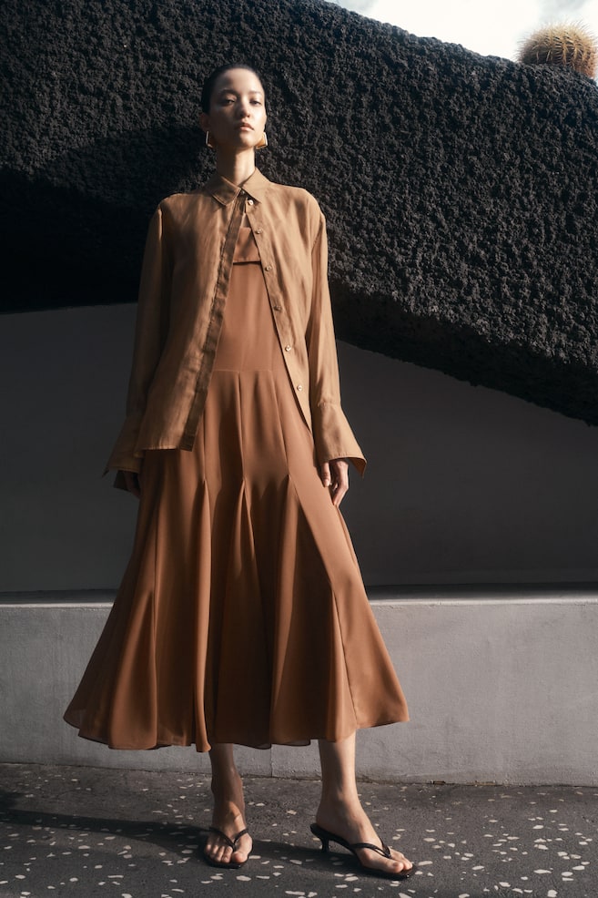 

Платье на бретелях из шифона H&M, коричневый