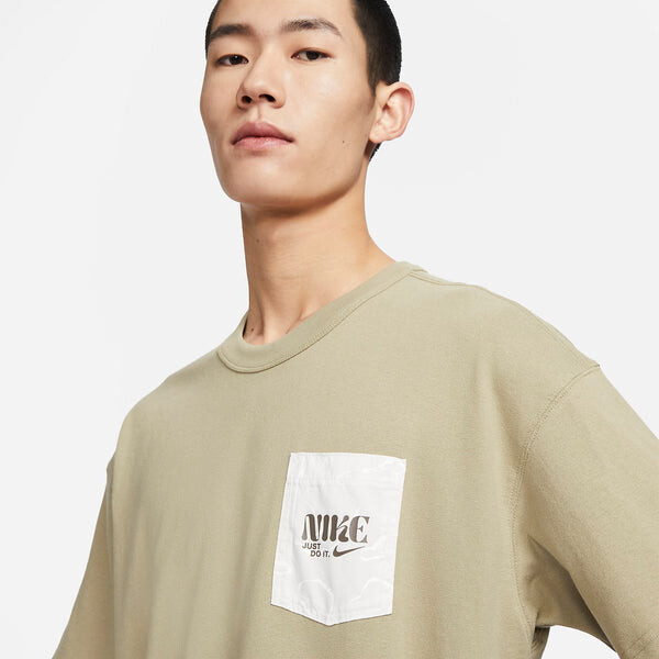 Футболка Nike Just Do It Chest Pocket T-Shirt 'Olive Green', зеленый — фото 2