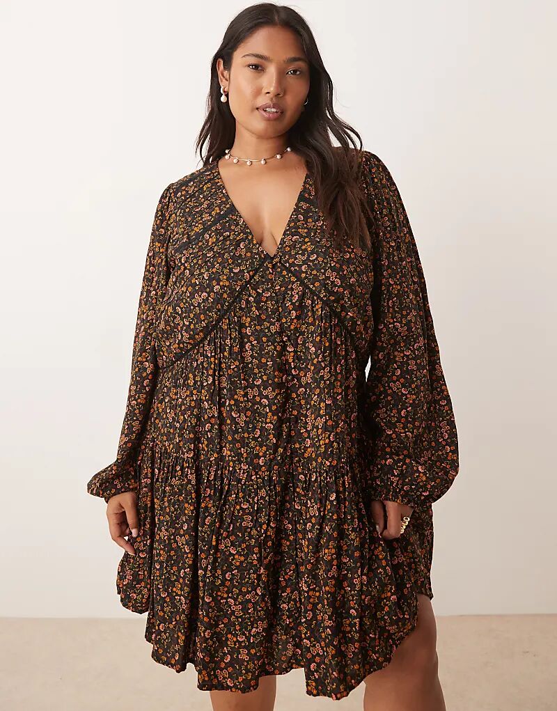 

Платье-мини «Nobody's Child Plus Marley» в стиле бохо с V-образным вырезом и темным цветочным принтом