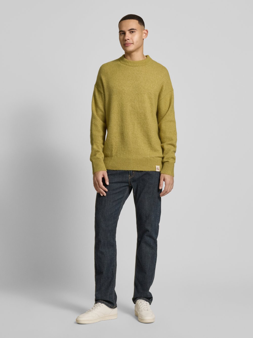 

Вязаный свитер со спущенными плечами Calvin Klein Jeans, оливковый
