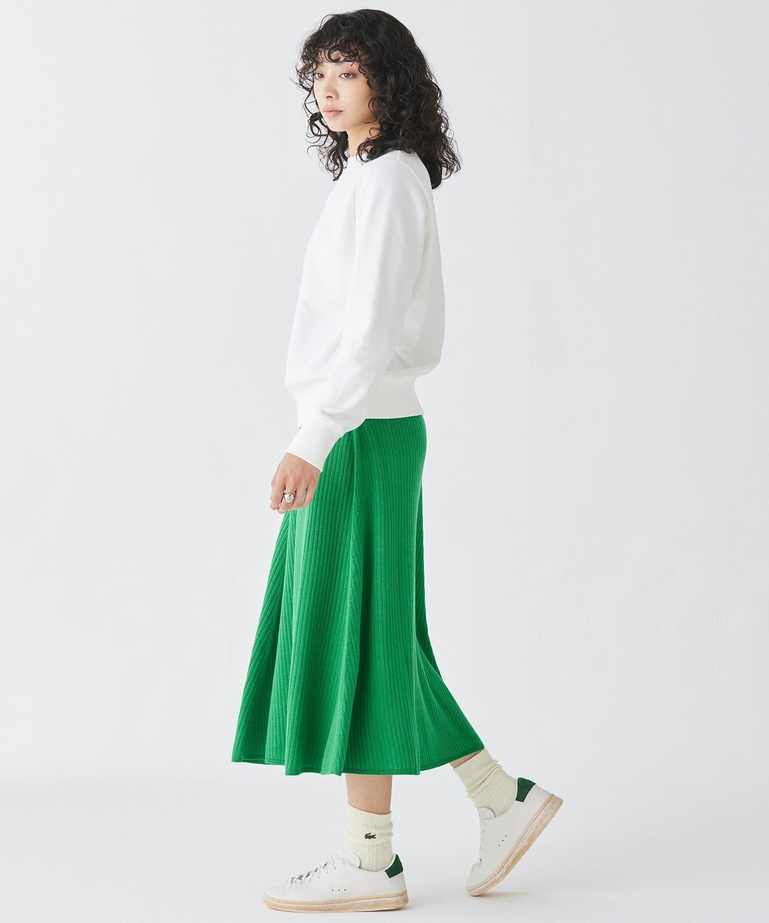 Толстовка LACOSTE с круглым вырезом и вышитым логотипом, белая — фото 3