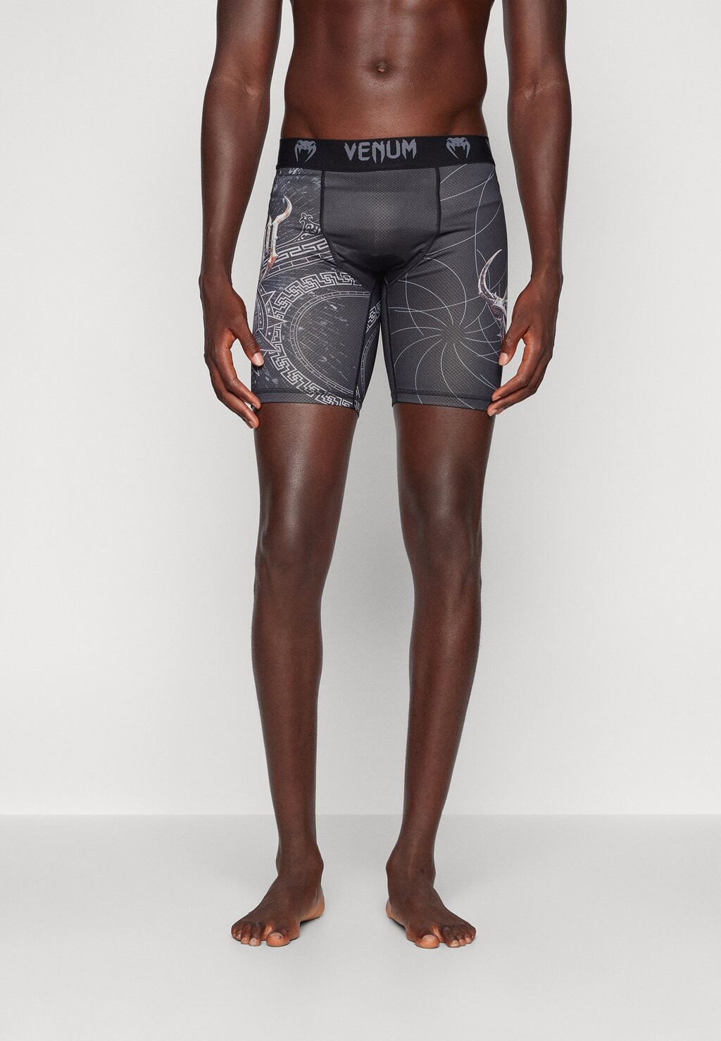 

Леггинсы GLADIATOR VALE TUDO SHORTS Venum, черный