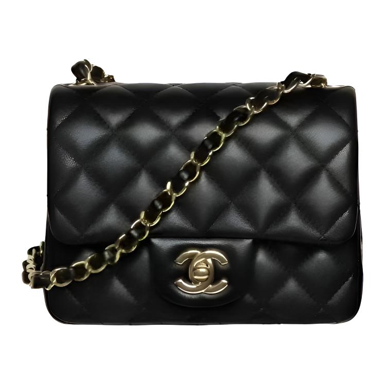 

CHANEL Сумка через плечо мини женская black из овчины с золотистой фурнитурой