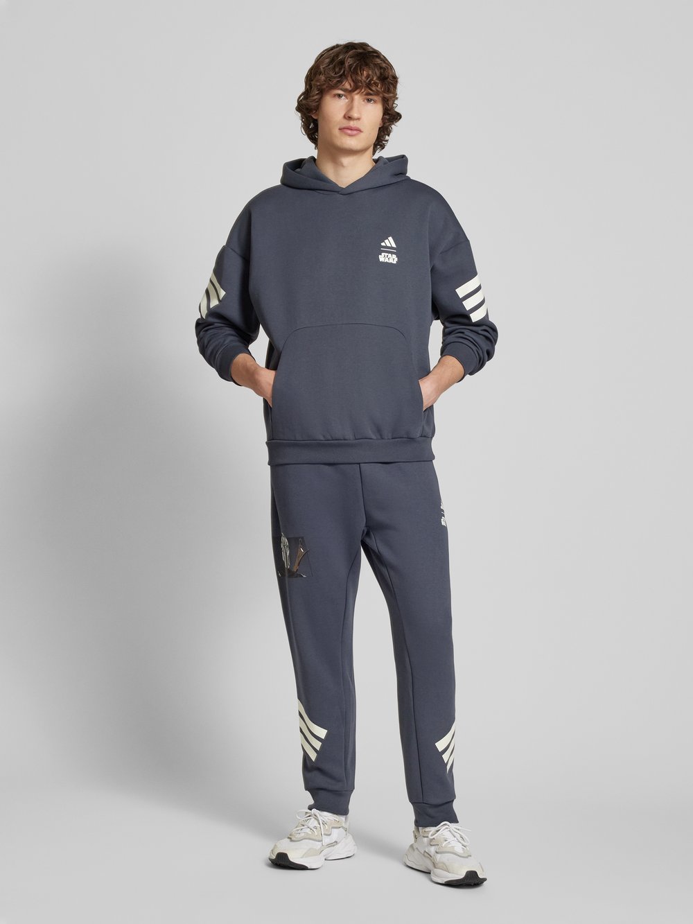 

Толстовка с капюшоном и логотипом ADIDAS SPORTSWEAR, антрацит