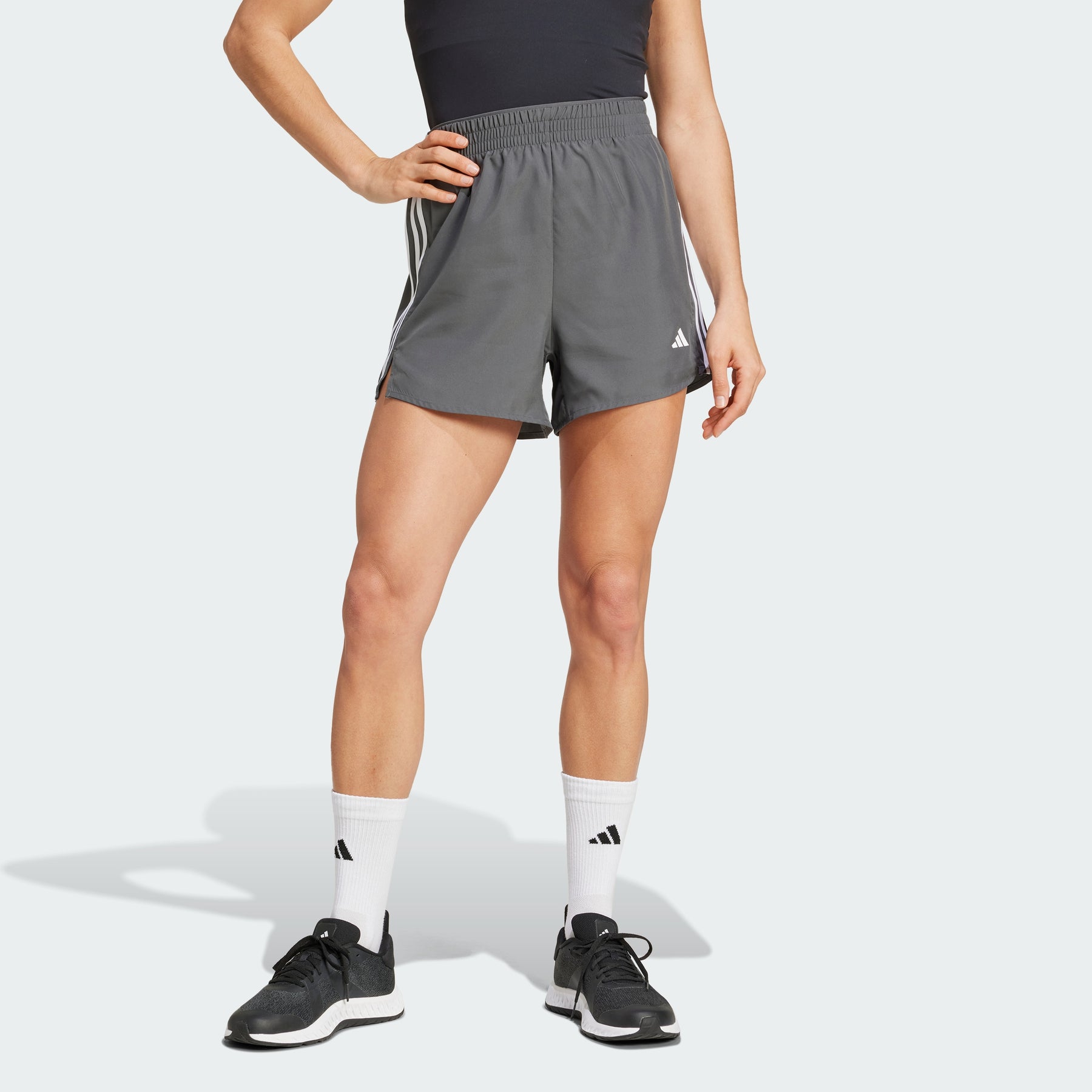 

Шорты с высокой посадкой и тремя полосками Adidas, grey six/white
