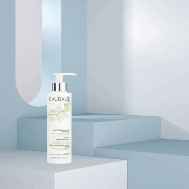 Молочко для умывания Outili Mild Cleansing Milk Soothing Cleaning 200ml CAUDALIE — фото 3