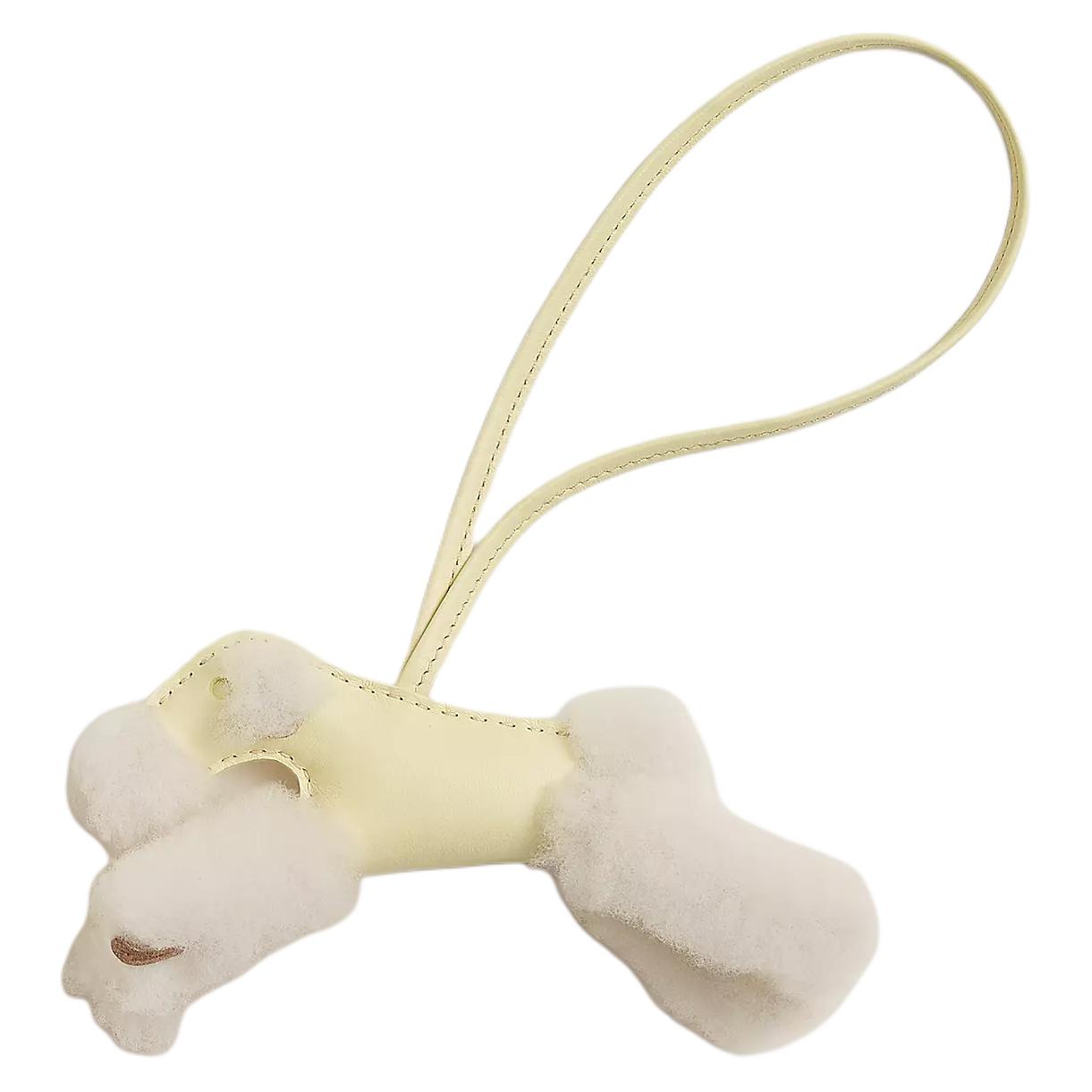 

HERMES Аксессуар для сумки Milo Lambskin, женский, светлый бежевый и Milton Yellow