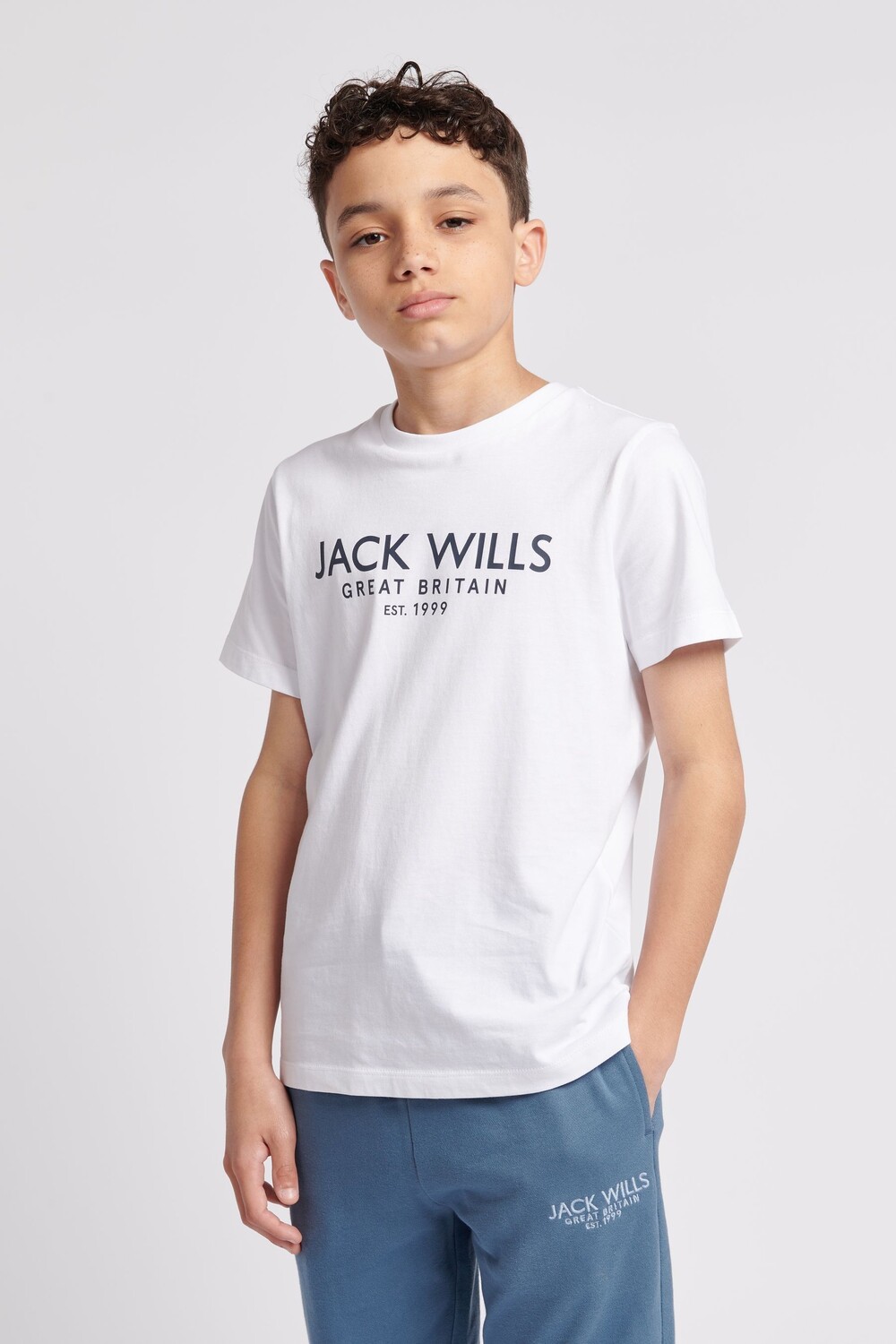 

Для мальчиков обычного кроя подойдет футболка Carnaby Jack Wills, белый