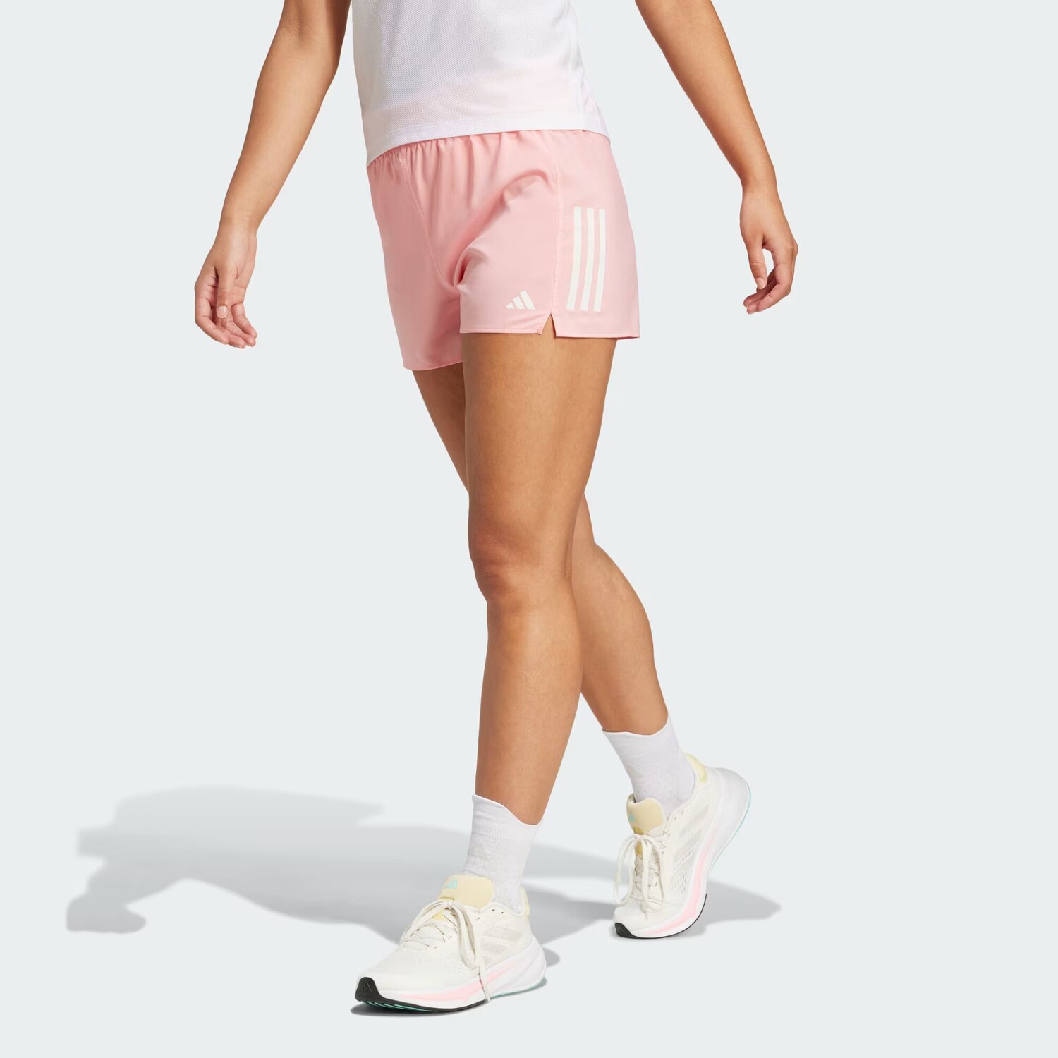 

Шорты для бега Adidas, цвет Semi Pink Spark