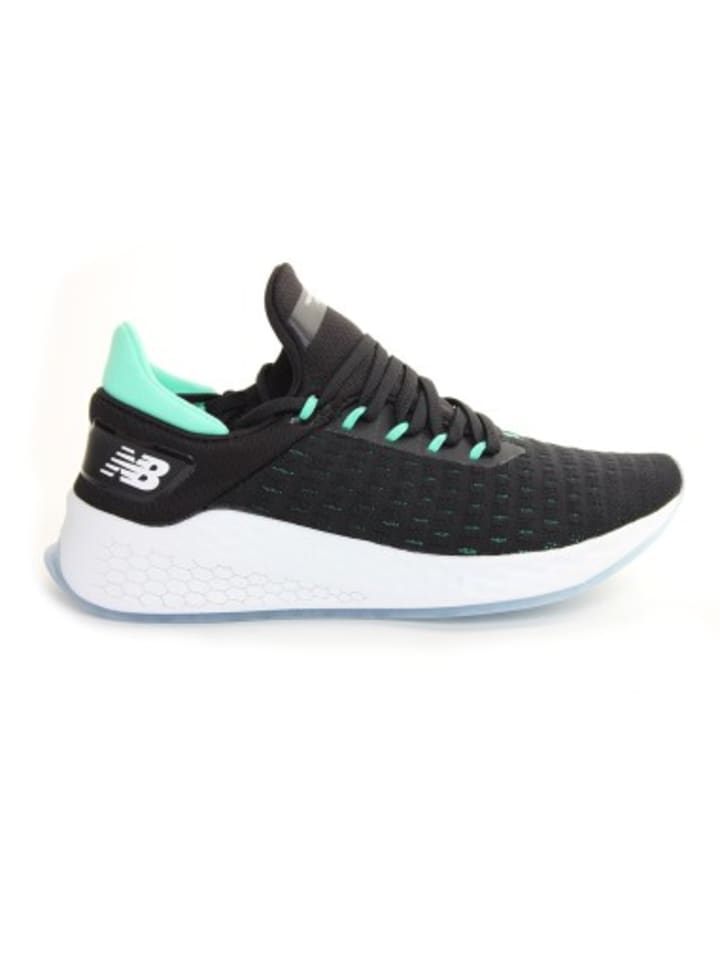 

Низкие кроссовки New Balance, черный