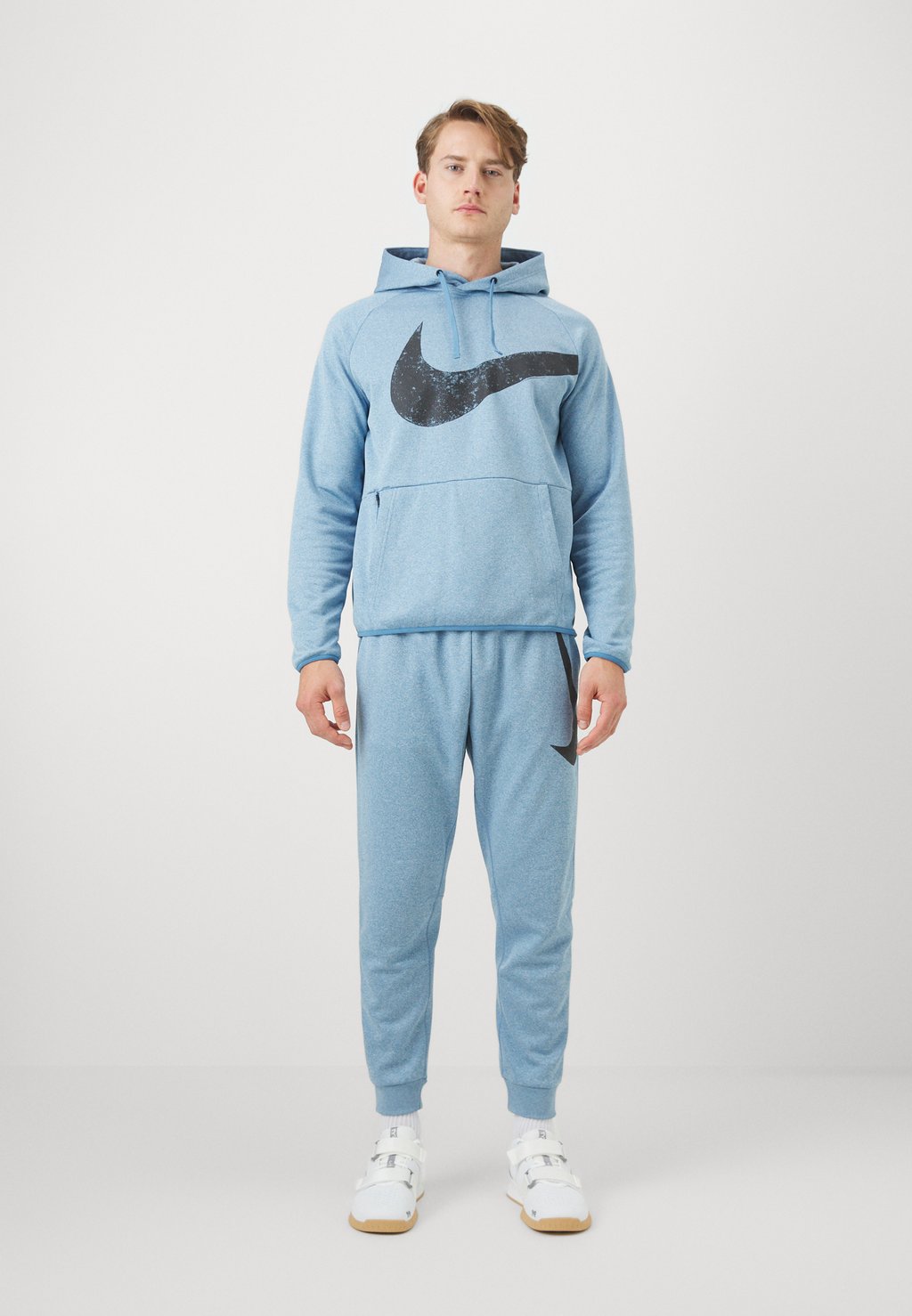 

Толстовка с капюшоном HOODIE Nike Performance, синий