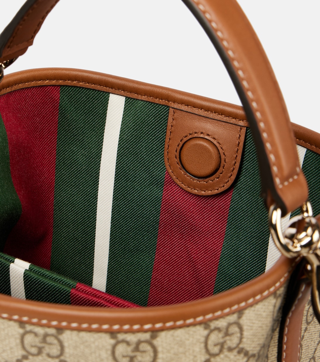 Маленькая сумка-ведро Gucci с принтом GG Emblem — фото 3