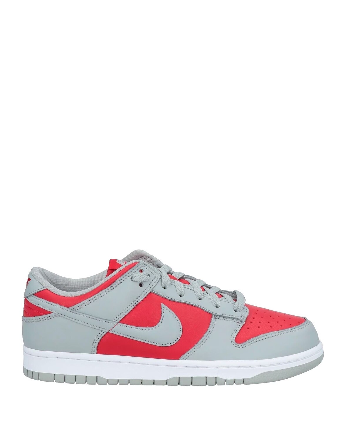 

Кроссовки Nike, красный