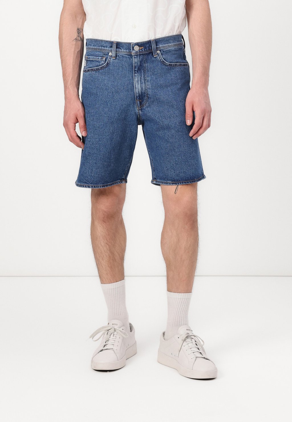 

Джинсовые шорты SLHREG ALEX Selected Homme, цвет Medium Blue Denim