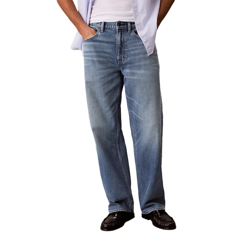 Calvin Klein Джинсы мужские X3D Denim светло-голубые умеренно прямого кроя