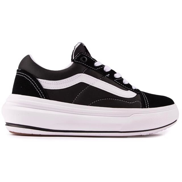 Олдскул поверх кроссовок Vans, черный