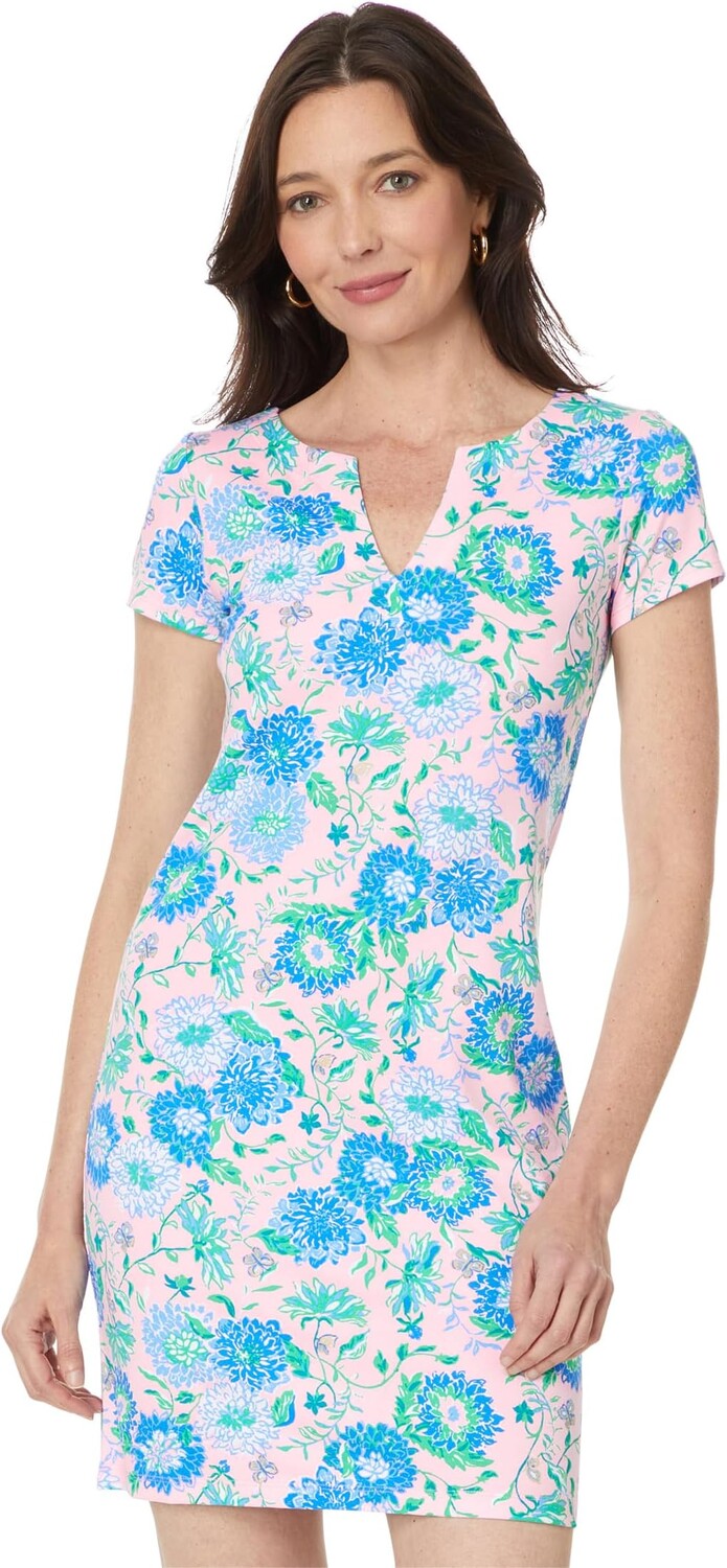 

Платье Lilly Pulitzer Upf 50+ Sophiletta Short Sleeve Dress, цвет Conch Shell Pink Rumor Has It