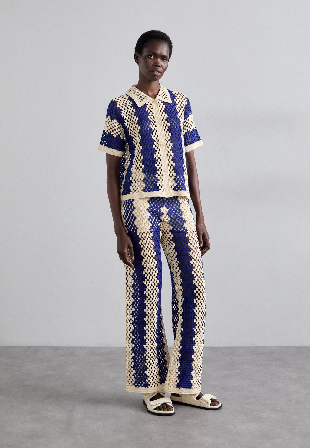 

Брюки PANTALON sandro, кремовый