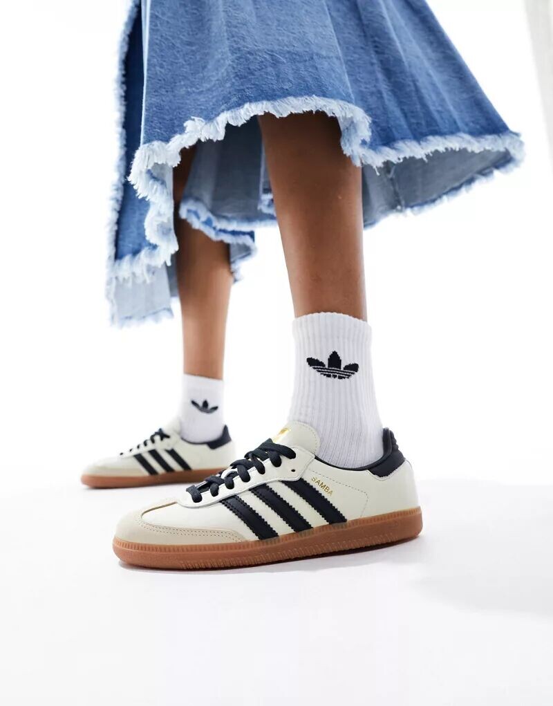 Кремовые и черные кроссовки adidas Originals Samba OG