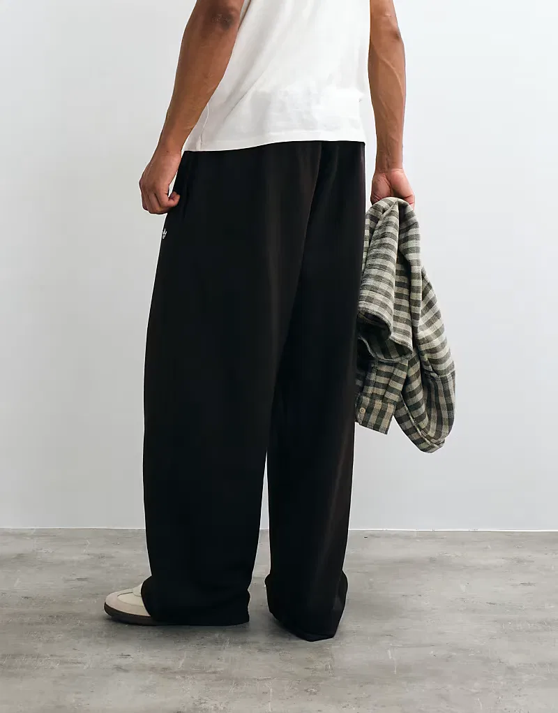Спортивные брюки Adidas Originals Essentials, коричневый — фото 3