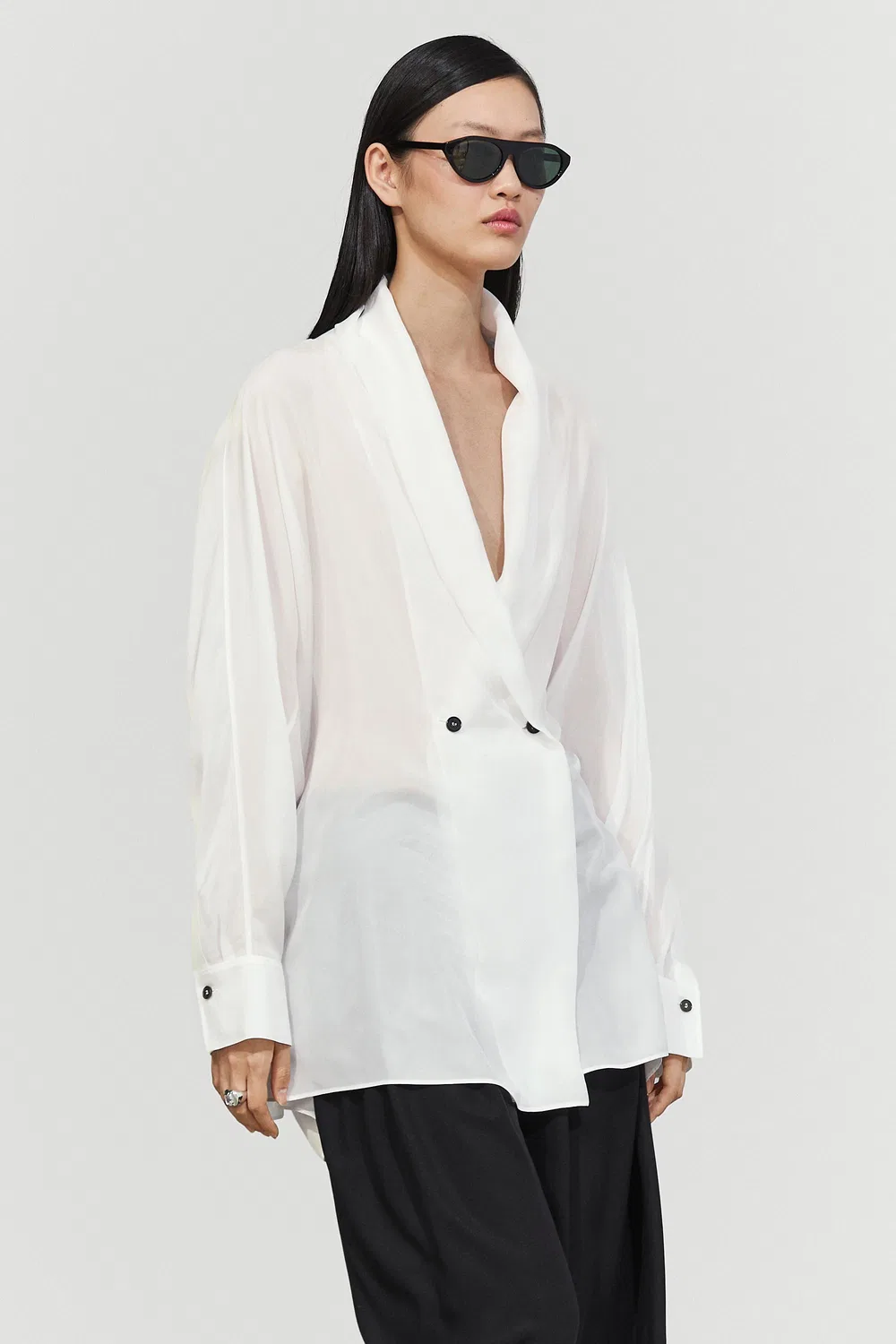 Кимоно Massimo Dutti, в стиле смокинга из 100% шелка, кремовый — фото 2