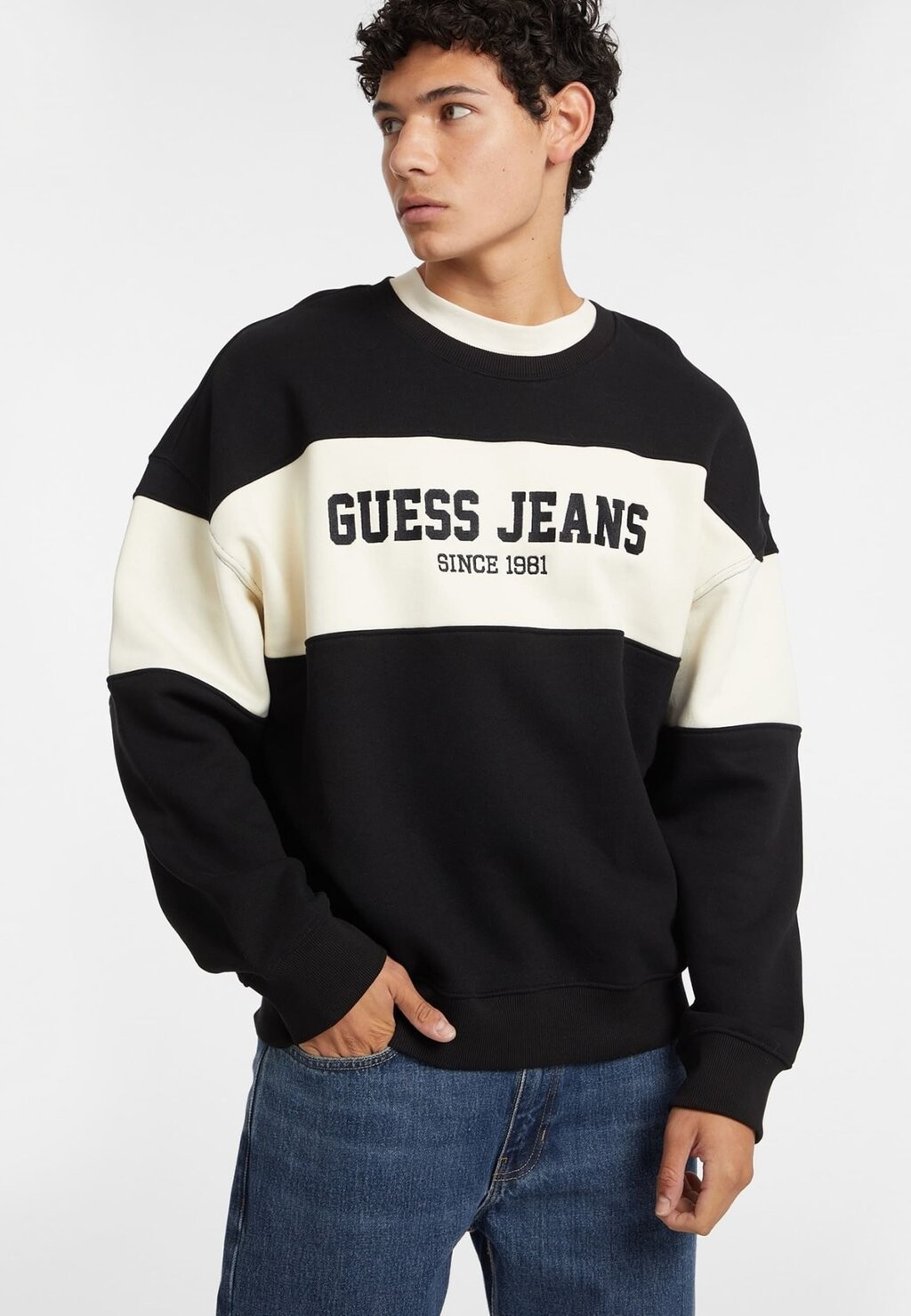 

Толстовка Guess Jeans, черный