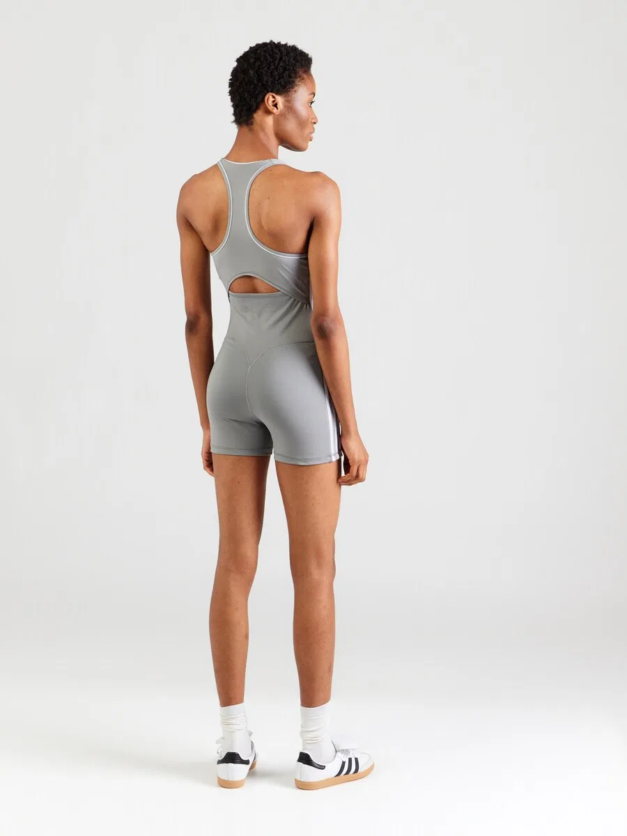 Спортивный комбинезон ADIDAS PERFORMANCE 'OG SP ONESIE' серого цвета — фото 4