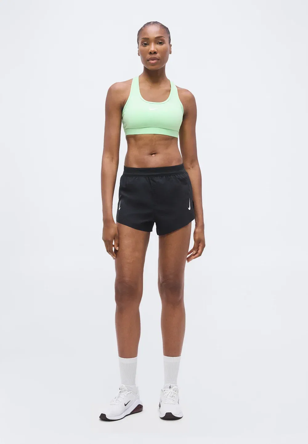 Бюстгальтер - спортивный бюстгальтер средней степени поддержки Nike Performance, Cucumber Calm/White — фото 2