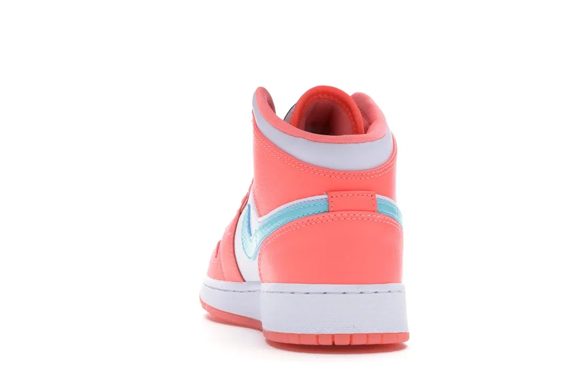 Детские кроссовки для активного отдыха с моделью Jordan 1 Mid Jordan, Crimson Pulse/Light Aqua-White — фото 4