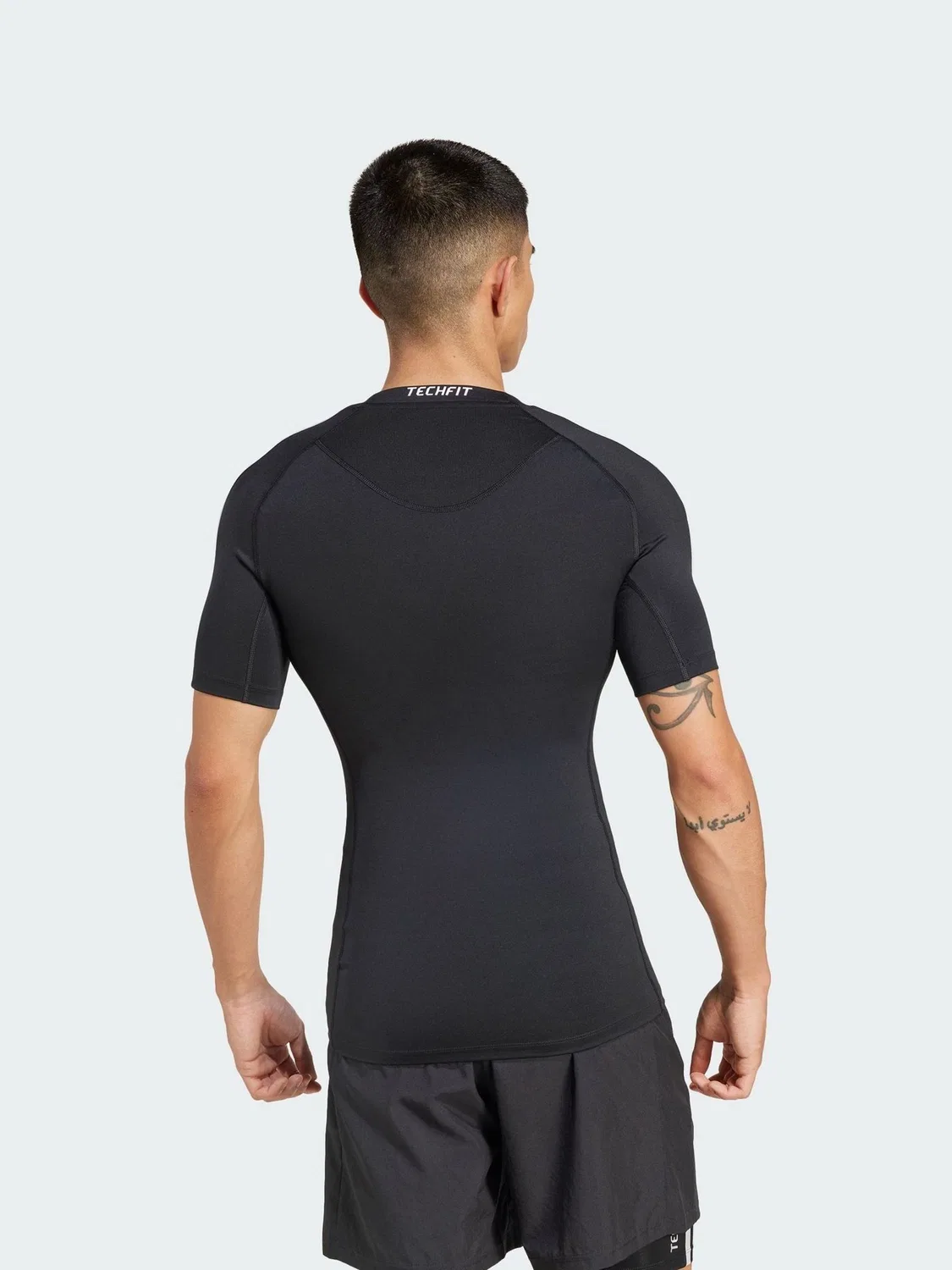 Футболка компрессионная Techfit adidas, черный — фото 2