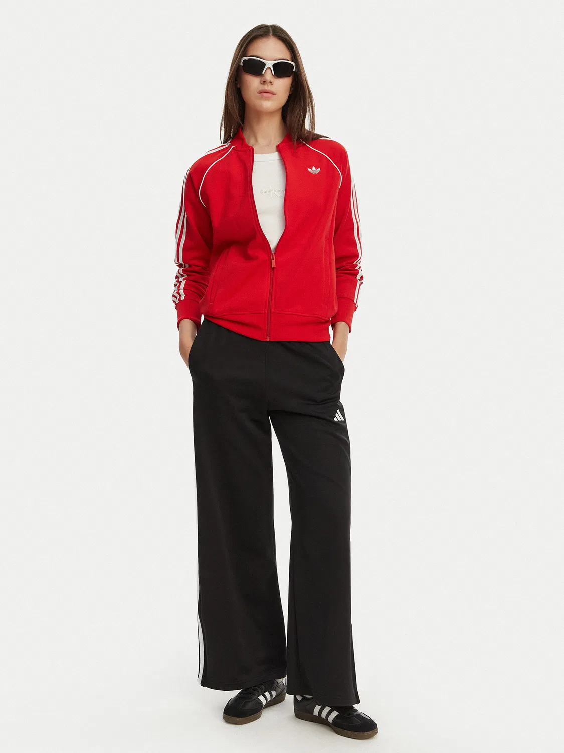 Женская толстовка стандартного кроя adicolor Classic Adidas, красный — фото 2