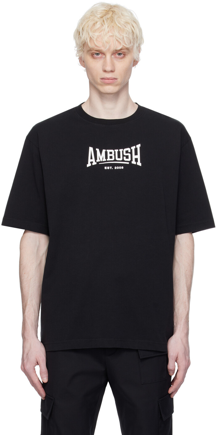 

Черная футболка с рисунком Ambush