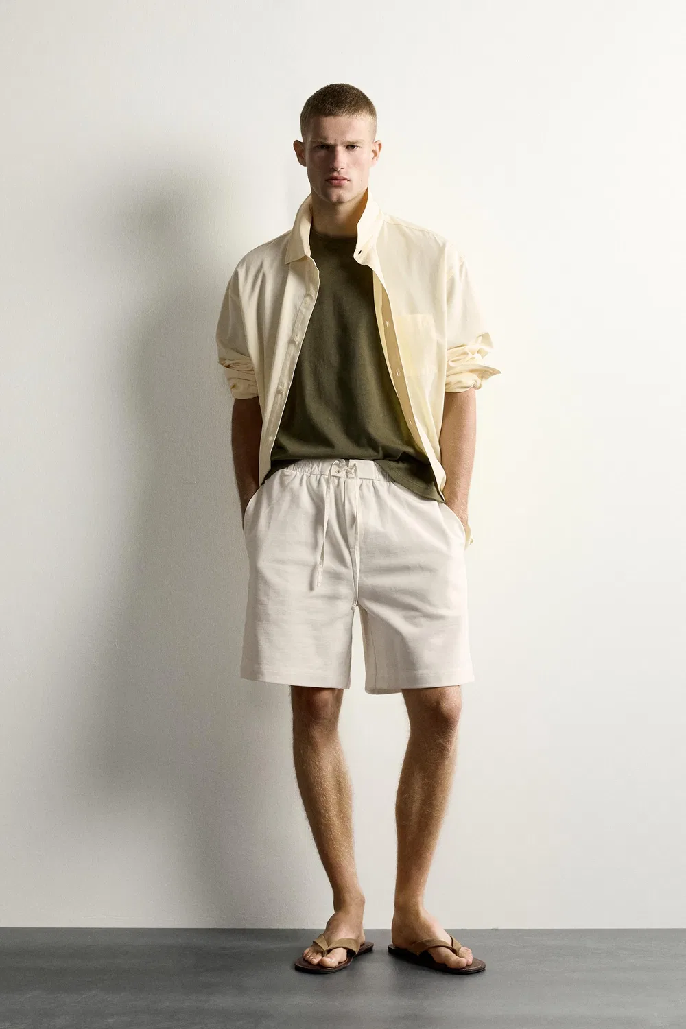 Комбинированные спортивные брюки-джоггеры и шорты-бермуды ZARA, White