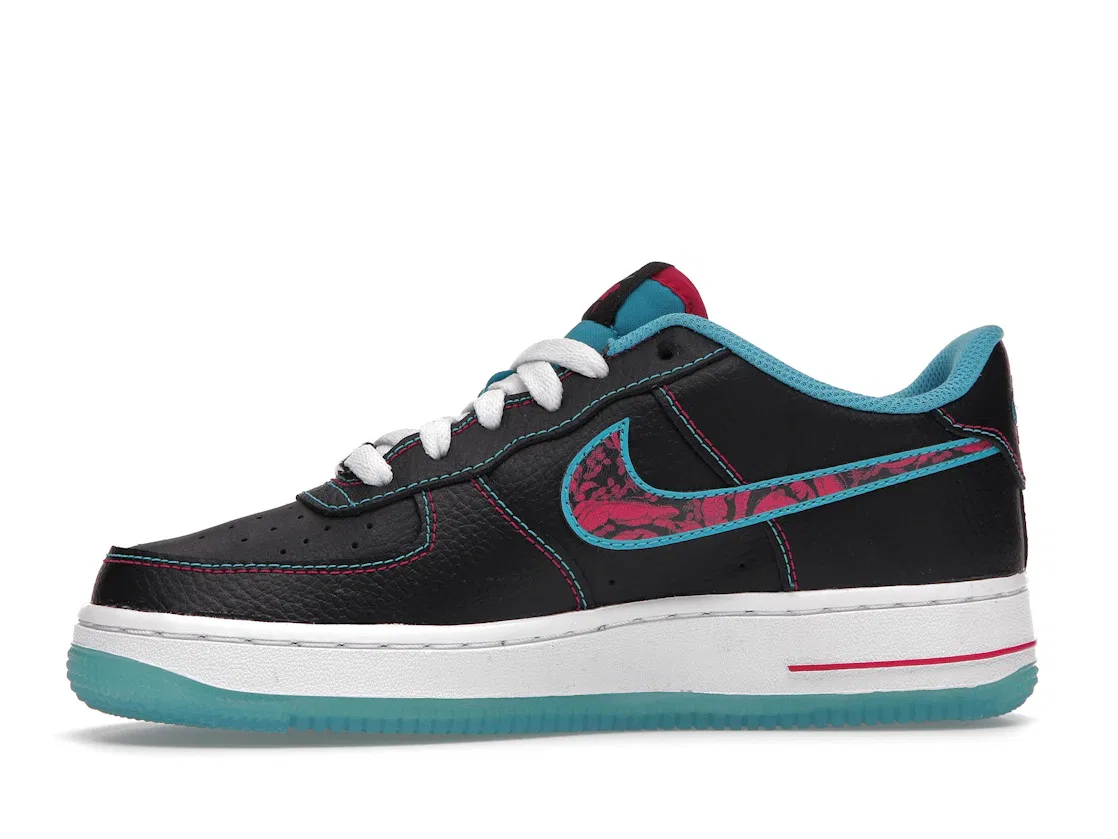 Детские кроссовки Lifestyle Nike Air Force 1 LV8 1, Black/Fireberry-Light Blue Fury — фото 3